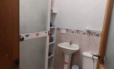 VENTA DE CASA ESQUINERA DE 3 PISOS EN SANTA ROSA