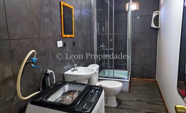 Leon Propiedades vende Gran casa en Curacaví centro.