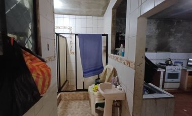 SE VENDE 2 CASAS CON 2 FRENTES, SUPERFICIE TOTAL 600 M². QUININDE – ESMERALDAS - ECUADOR