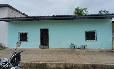 SE VENDE 2 CASAS CON 2 FRENTES, SUPERFICIE TOTAL 600 M². QUININDE – ESMERALDAS - ECUADOR