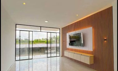 VENTA DE CASA EN URB EL TOACHI