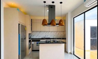 VENTA DE CASA EN URB EL TOACHI