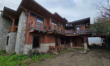 Amplia Casa en Los Lagos