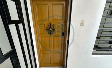 SE VENDE DEPARTAMENTO 1ER PISO SEMIAMOBLADO