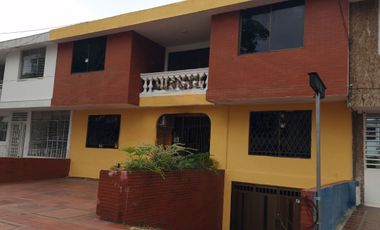 ARRIENDO CASA COMERCIAL BARRIO SAN VICENTE