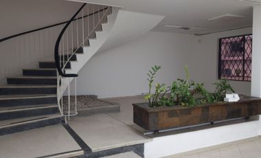 ARRIENDO CASA COMERCIAL BARRIO SAN VICENTE