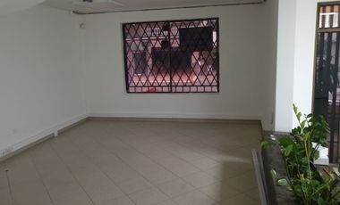 ARRIENDO CASA COMERCIAL BARRIO SAN VICENTE