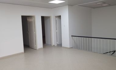ARRIENDO CASA COMERCIAL BARRIO SAN VICENTE