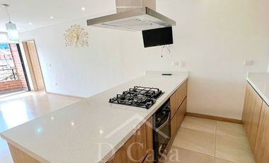 (D-1079) Vendo Departamento en Cuenca en zona exclusiva – Remigio Crespo – 2dormitorio,  garaje y bodega