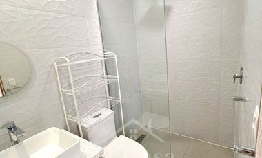 (D-1079) Vendo Departamento en Cuenca en zona exclusiva – Remigio Crespo – 2dormitorio,  garaje y bodega