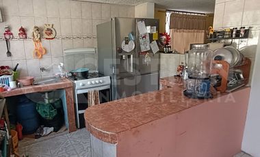 Casa en via principal, Monserrat, Conocoto, Valle de Los Chillos