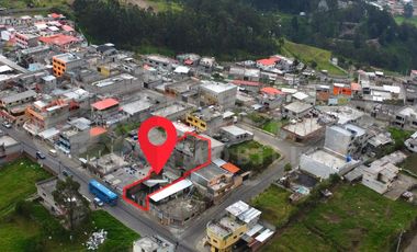 Casa en via principal, Monserrat, Conocoto, Valle de Los Chillos