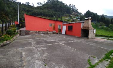 SE ARRIENDA HERMOSA CASA SÚPER AMPLIA ZIPAQUIRA - PACHO