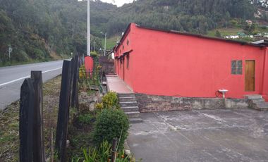 SE ARRIENDA HERMOSA CASA SÚPER AMPLIA ZIPAQUIRA - PACHO