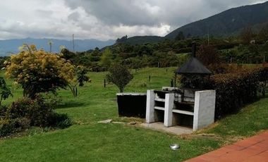 SE ARRIENDA HERMOSA CASA COLINAS DE APOSENTOS COGUA