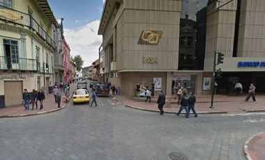 Propiedad Casa Comercial rentera de venta en Cuenca con parqueadero público en pleno centro histórico excelente rentabilidad