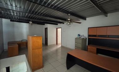 LOCAL COMERCIA EN VENTA ESTEBAN LOERA A UNA CUADRA DE REPUBLICA