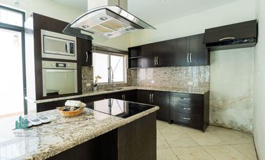 🏡 ¡SE VENDE RESIDENCIA DE LUJO EN FRACC. RESIDENCIAL EL TAPATÍO! ☀️