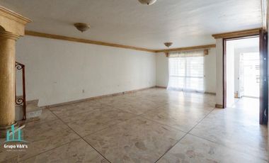 ¡Casa con Roof Top y excelente ubicación!