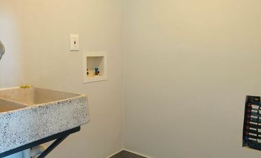 Departamento seminuevo 2 recamaras, 2 estacionamientos, 6o piso, elevador, seguridad, amenidades.