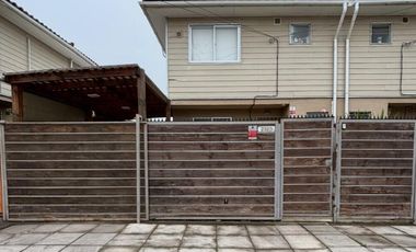 Casa de 2 pisos en venta ubicada en Los Mantos, Rancagua