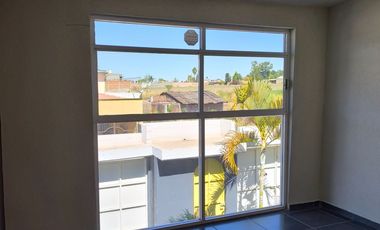 Casa por Wal-mart la huerta Morelia