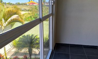 Casa por Wal-mart la huerta Morelia