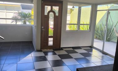 Casa por Wal-mart la huerta Morelia