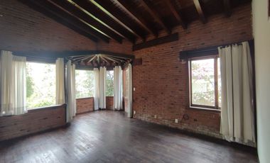 Casa en Fracc La Estadia, Estilo MExicano , 3 rec.