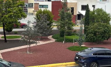 Casa Residencial Nueva en venta en la Moraleja ¡Trato Directo¡ con 5 Recámaras y 180 m² de Terreno.