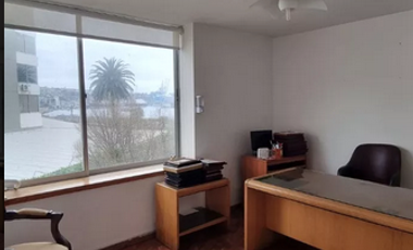 Se vende departamento ubicado a pasos de Plaza Victoria y estacion Merval