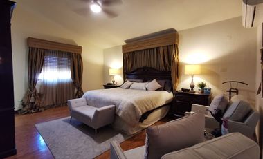 En Renta! Residencia Estilo Toscana en Contry la Silla amueblado y equipado