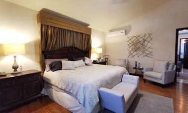 En Renta! Residencia Estilo Toscana en Contry la Silla amueblado y equipado