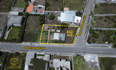 Propiedad Esquinera de 632 m2, en Calderón, Sector Colegio Municipal del Milenio