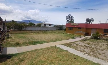 Propiedad Esquinera de 632 m2, en Calderón, Sector Colegio Municipal del Milenio