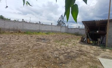 Propiedad Esquinera de 632 m2, en Calderón, Sector Colegio Municipal del Milenio