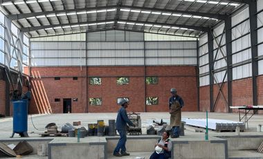 Bodega Alquilo En Conjunto 3.038 M2 $90 Millones Arroyohondo Yumbo