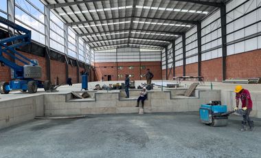 Bodega Alquilo En Conjunto 3.038 M2 $90 Millones Arroyohondo Yumbo