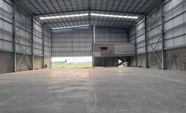 Bodega Alquilo En Conjunto Cerrado 1.556 M2 / Alquiler $38.900.000 / Arroyohondo Yumbo