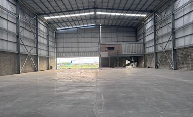 Bodega Alquilo En Conjunto Cerrado 1.556 M2 / Alquiler $38.900.000 / Arroyohondo Yumbo