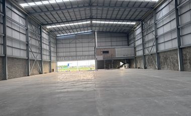 Bodega Alquilo En Conjunto Cerrado 1.556 M2 / Alquiler $38.900.000 / Arroyohondo Yumbo