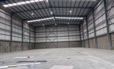Bodega Alquilo En Conjunto Cerrado 1.556 M2 / Alquiler $38.900.000 / Arroyohondo Yumbo