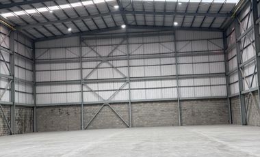 Bodega Alquilo En Conjunto Cerrado 1.556 M2 / Alquiler $38.900.000 / Arroyohondo Yumbo
