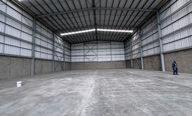 Bodega Alquilo En Conjunto Cerrado 1.556 M2 / Alquiler $38.900.000 / Arroyohondo Yumbo