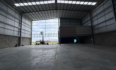 Bodega Alquilo En Conjunto Cerrado 1.556 M2 / Alquiler $38.900.000 / Arroyohondo Yumbo