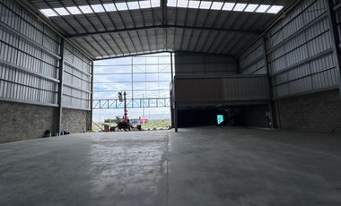 Bodega Alquilo En Conjunto Cerrado 1.556 M2 / Alquiler $38.900.000 / Arroyohondo Yumbo