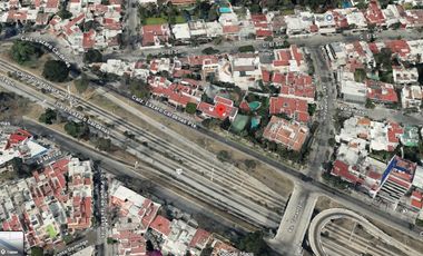 En Venta Sobre Calzada Lázaro Cárdenas, Jardines del Bosque, Guadalajara