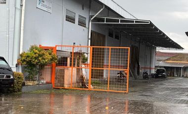 gudang luas di komplek pergudangan Karawaci Tangerang lokasi strategis