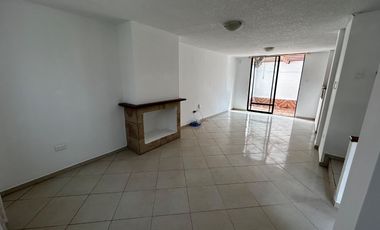 CASA TUMBACO EL ARENAL CERCA HILACRIL