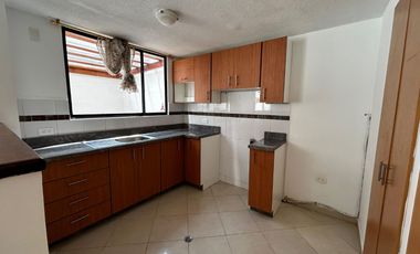 CASA TUMBACO EL ARENAL CERCA HILACRIL